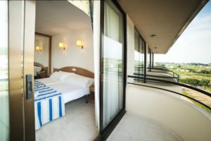 Hotel Ría Mar Habitación Doble Deluxe con balcón / Deluxe Room with balcony